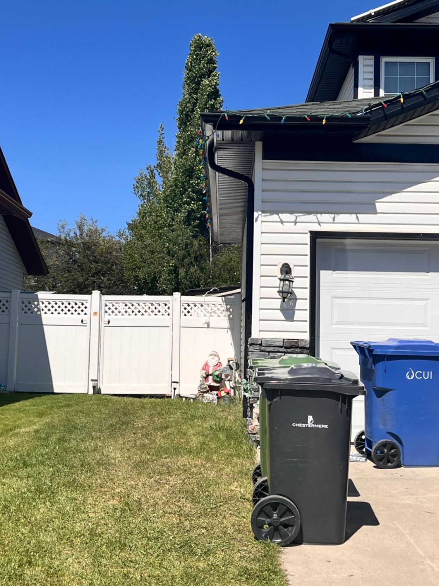 A Classic Homely Basement Suite! Chestermere 외부 사진