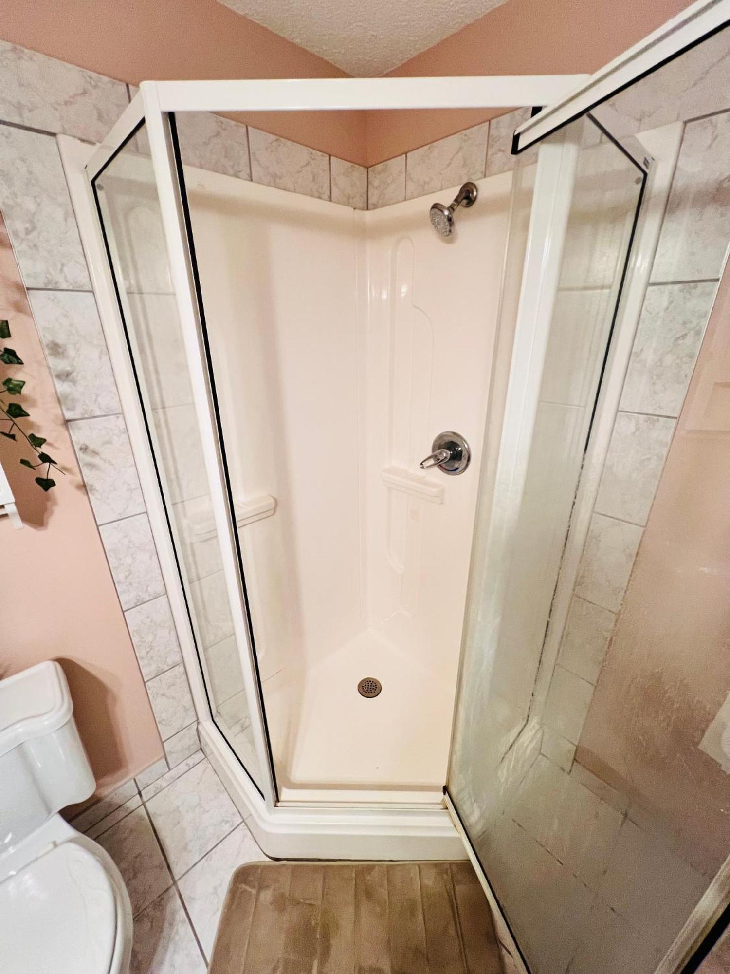 A Classic Homely Basement Suite! Chestermere 외부 사진